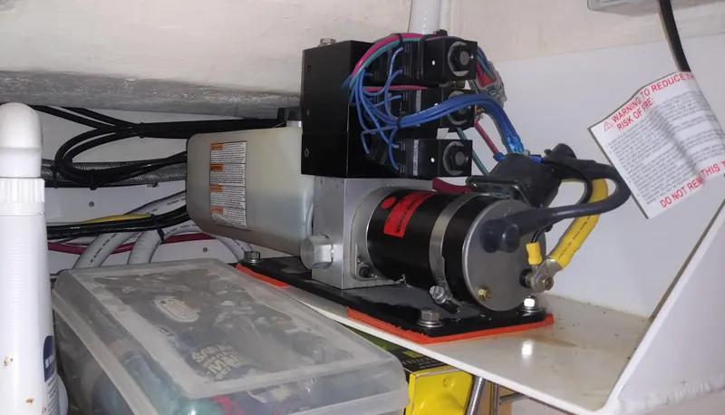 Slide: The Image of Davit motor - 95