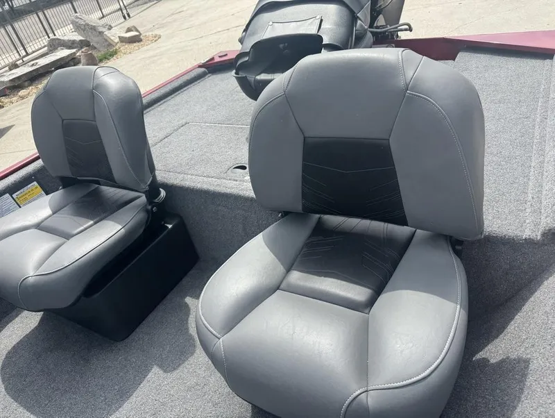 Slide: The Image of Tracker Bass Tracker Classic XL 2024 - 13