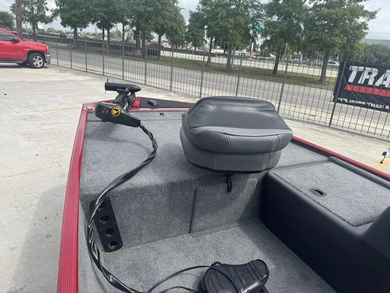 Slide: The Image of Tracker Bass Tracker Classic XL 2024 - 7