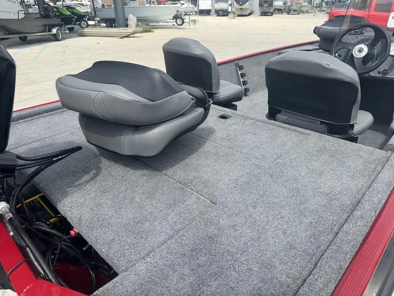 Slide: The Image of Tracker Bass Tracker Classic XL 2024 - 8