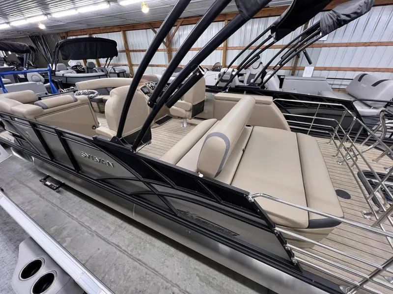 Slide: The Image of Sylvan X3 CLZ DH Mirage Tritoon 2025 - 12