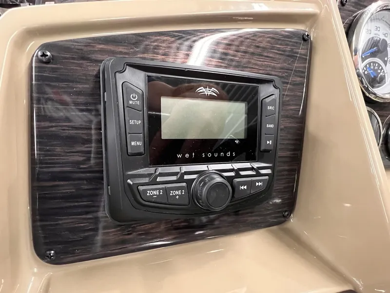 Slide: The Image of Sylvan X3 CLZ DH Mirage Tritoon 2025 - 17