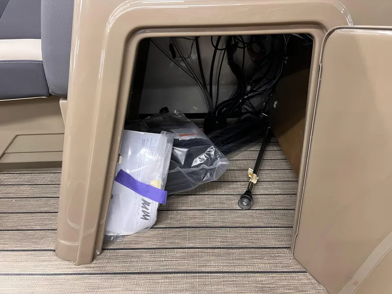 Slide: The Image of Sylvan X3 CLZ DH Mirage Tritoon 2025 - 23