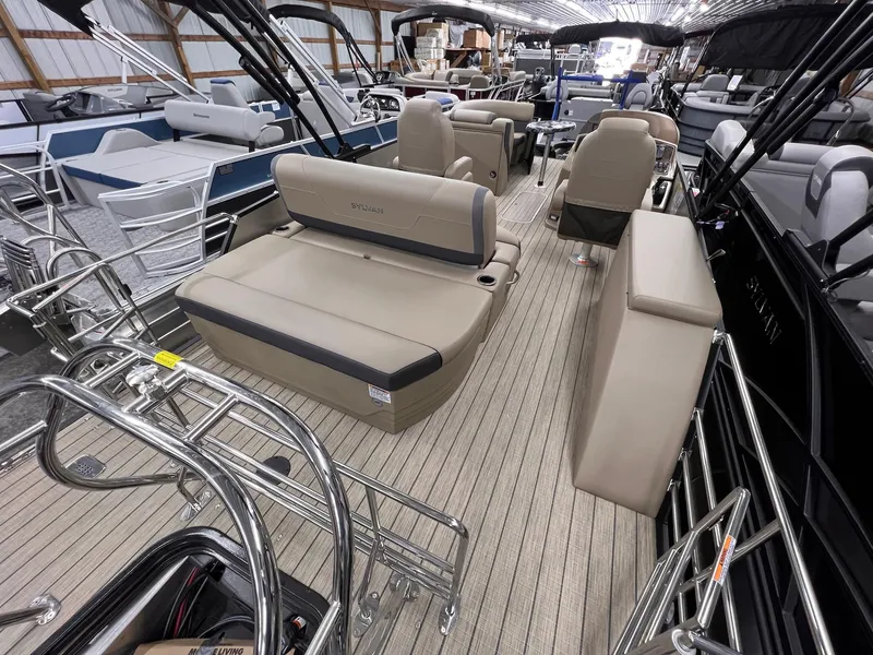 Slide: The Image of Sylvan X3 CLZ DH Mirage Tritoon 2025 - 30