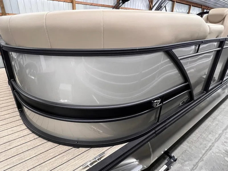 Slide: The Image of Sylvan X3 CLZ DH Mirage Tritoon 2025 - 7