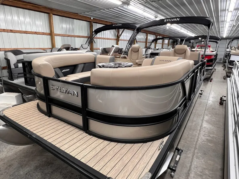 Slide: The Image of Sylvan X3 CLZ DH Mirage Tritoon 2025 - 9