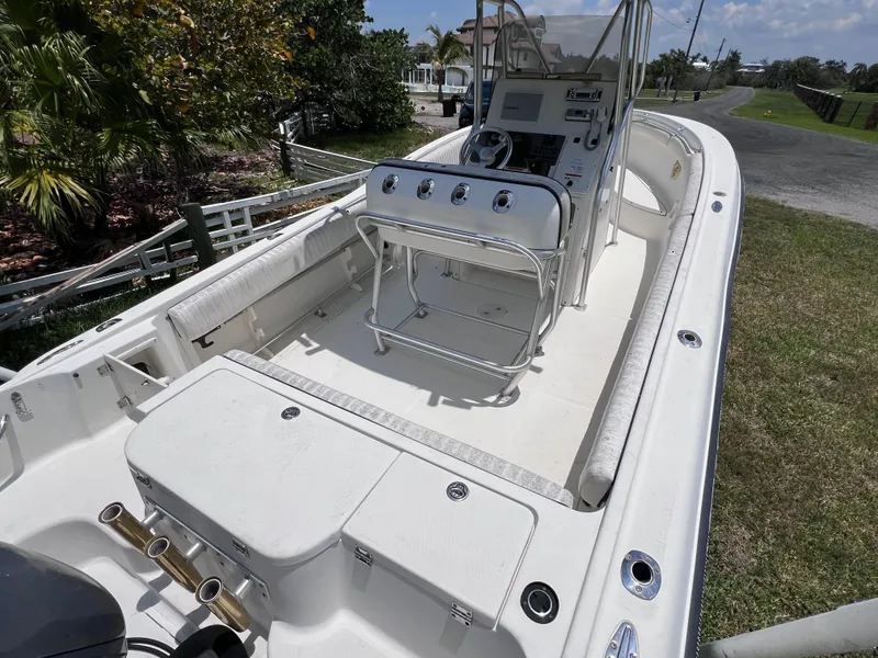 Slide: The Image of 2005 Hydra-Sports Vector 2400 CC boat with spacious deck and modern console. - 12