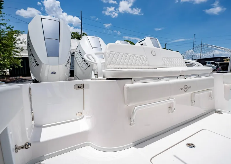 Slide: The Image of Fountain 38 TE 2024 - 14