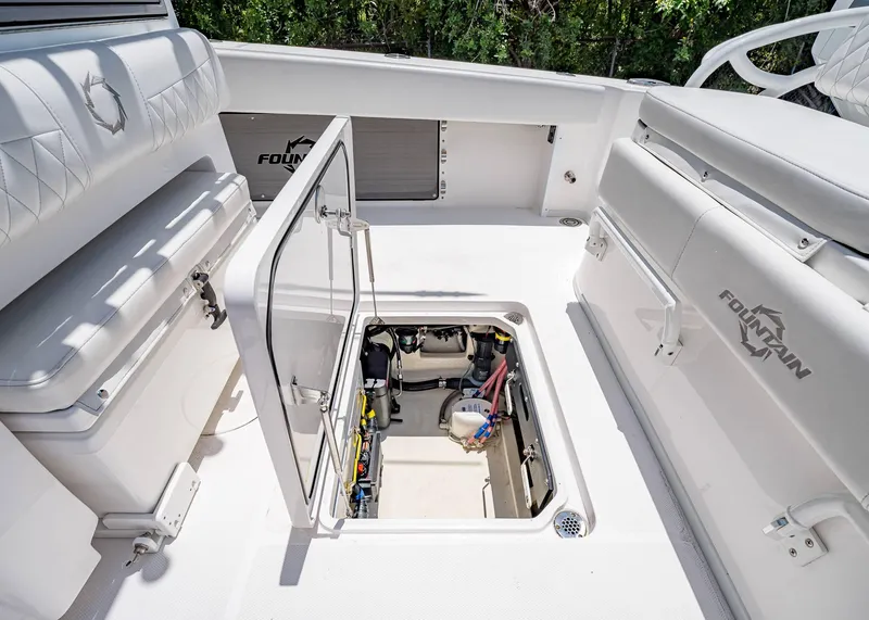 Slide: The Image of Fountain 38 TE 2024 - 24