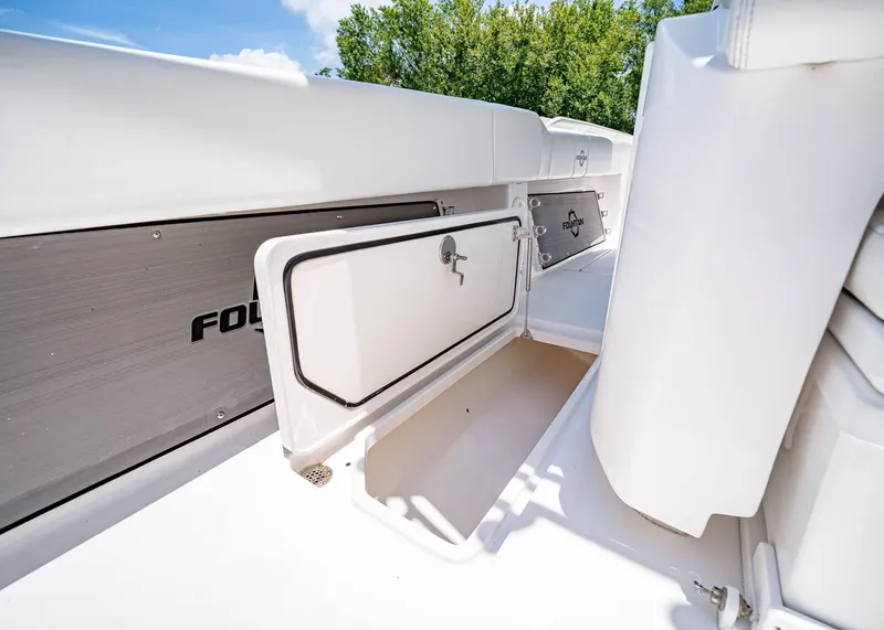 Slide: The Image of Fountain 38 TE 2024 - 25