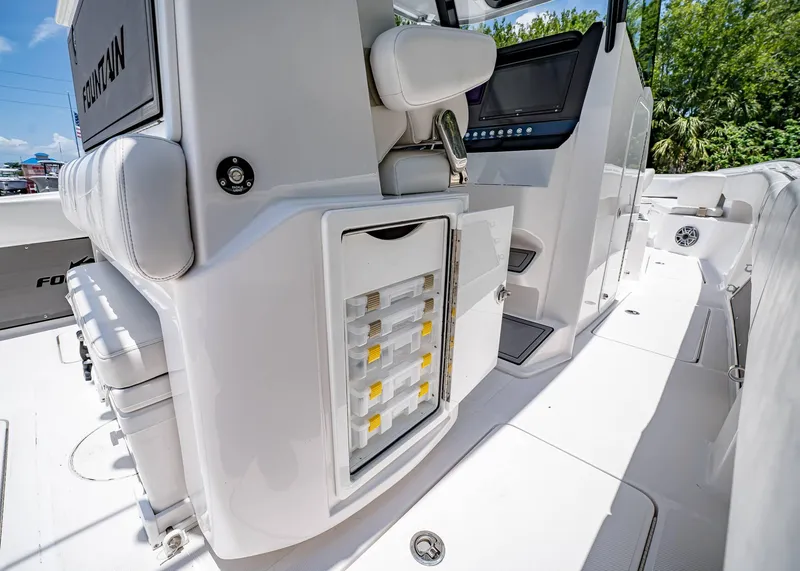 Slide: The Image of Fountain 38 TE 2024 - 27