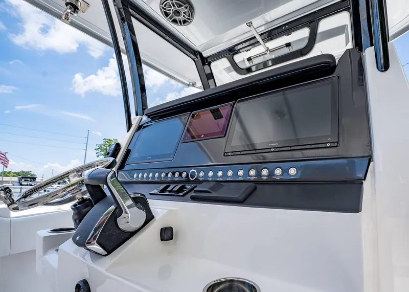 Slide: The Image of Fountain 38 TE 2024 - 33