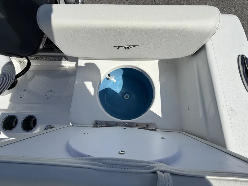 Slide: The Image of Tidewater 198 CC Adventure 2025 - 12