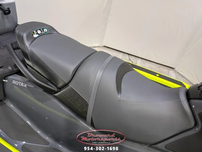 Slide: The Image of Sea-Doo Explorer Pro® 170 2025 - 10