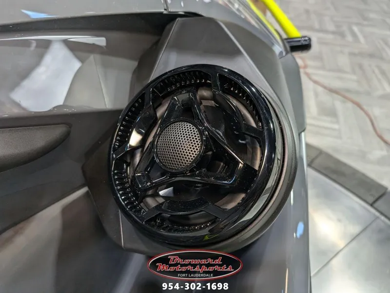 Slide: The Image of Sea-Doo Explorer Pro® 170 2025 - 12