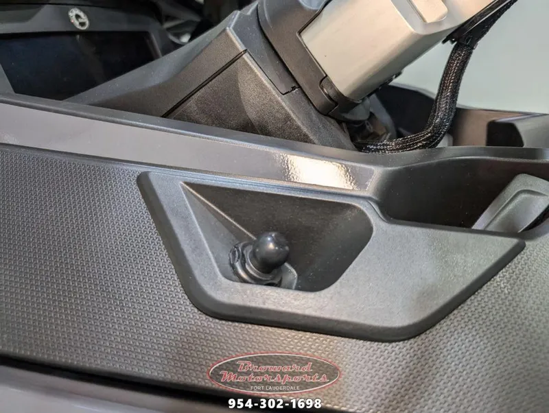 Slide: The Image of Sea-Doo Explorer Pro® 170 2025 - 25