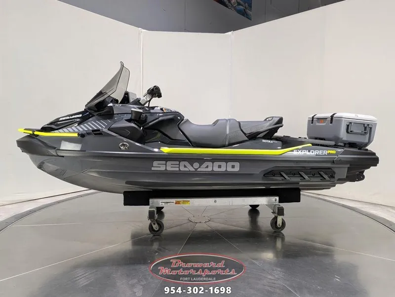Slide: The Image of Sea-Doo Explorer Pro® 170 2025 - 4