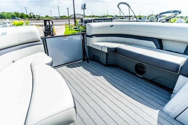 Slide: The Image of Starcraft EXS 1 2025 - 11