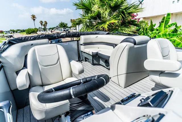 Slide: The Image of Starcraft EXS 1 2025 - 15