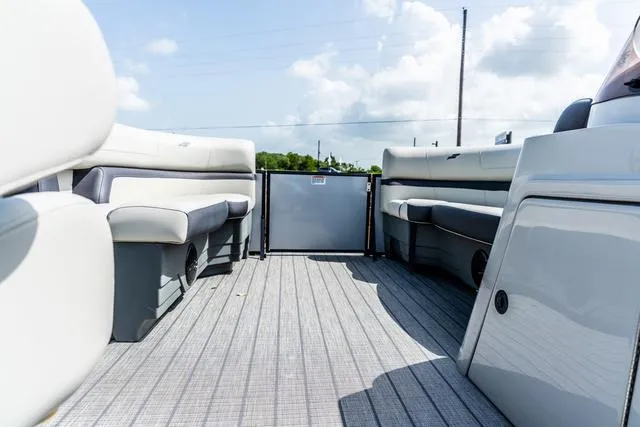 Slide: The Image of Starcraft EXS 1 2025 - 9