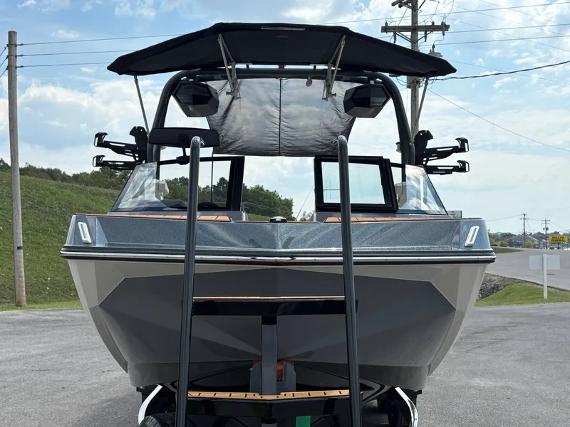 Slide: The Image of Nautique GS24 2026 - 100