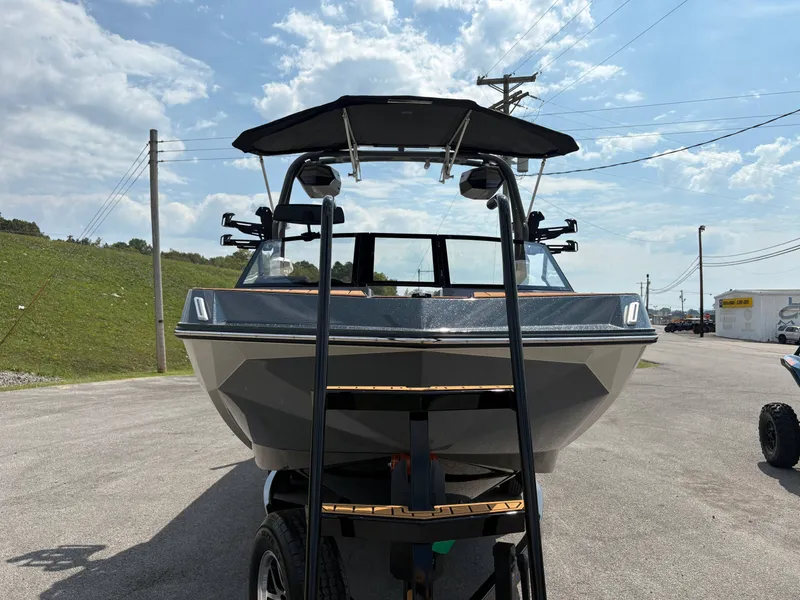 Slide: The Image of Nautique GS24 2026 - 101