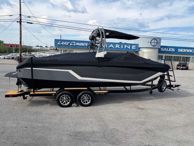 Slide: The Image of Nautique GS24 2026 - 109