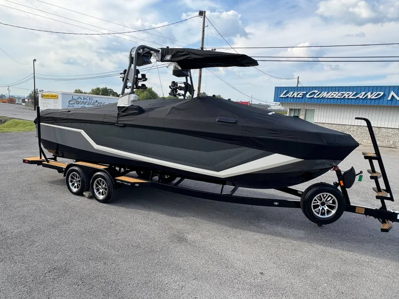 Slide: The Image of Nautique GS24 2026 - 110