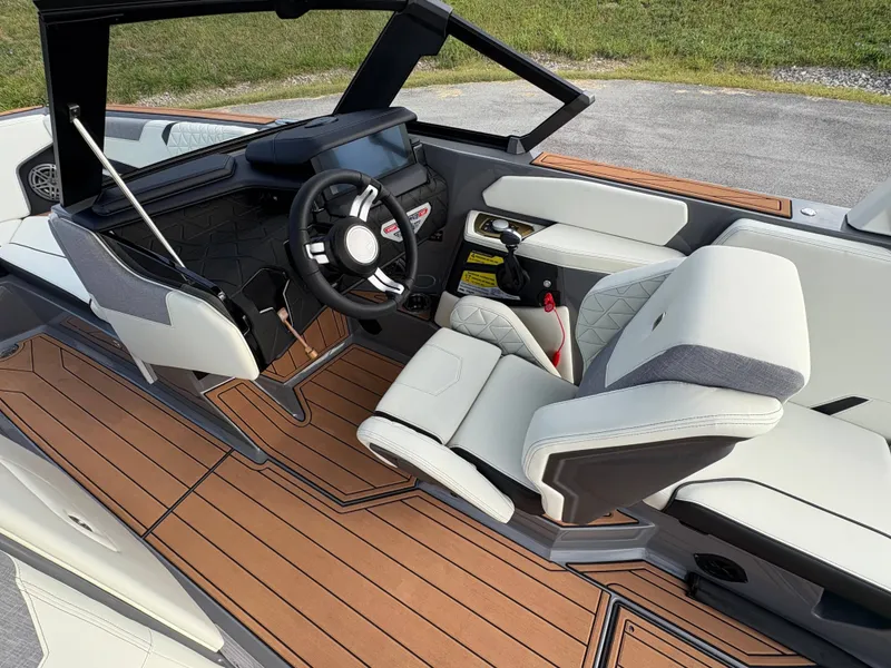 Slide: The Image of Nautique GS24 2026 - 27