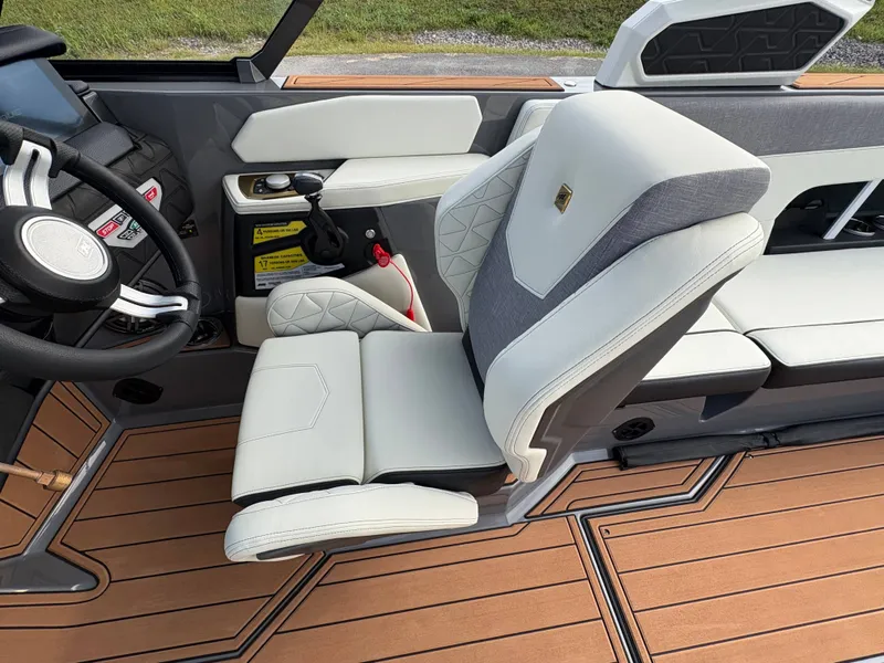 Slide: The Image of Nautique GS24 2026 - 28