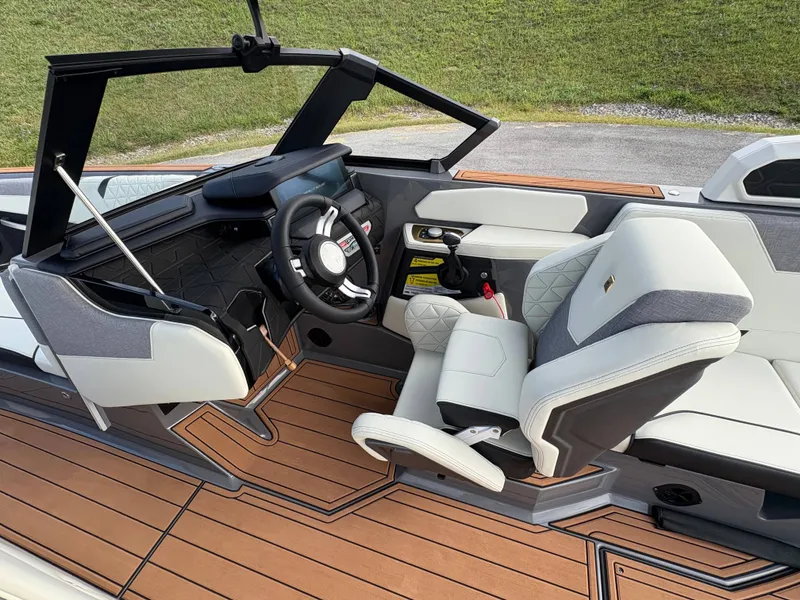 Slide: The Image of Nautique GS24 2026 - 35