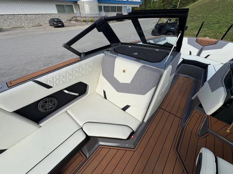 Slide: The Image of Nautique GS24 2026 - 40