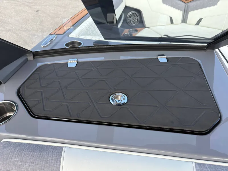 Slide: The Image of Nautique GS24 2026 - 52