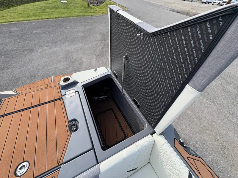 Slide: The Image of Nautique GS24 2026 - 55