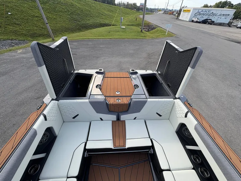 Slide: The Image of Nautique GS24 2026 - 62