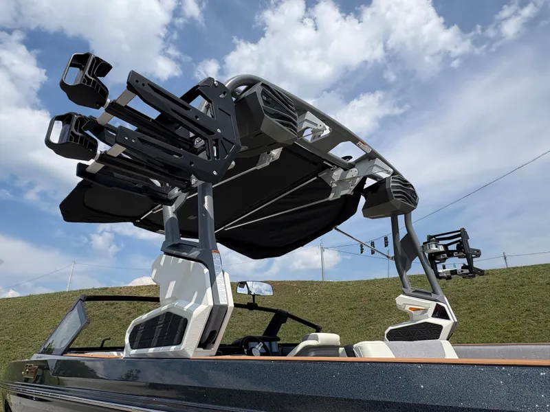 Slide: The Image of Nautique GS24 2026 - 67