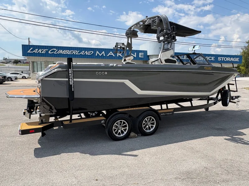 Slide: The Image of Nautique GS24 2026 - 70