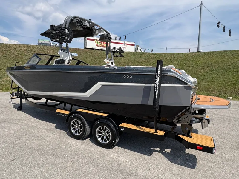 Slide: The Image of Nautique GS24 2026 - 75