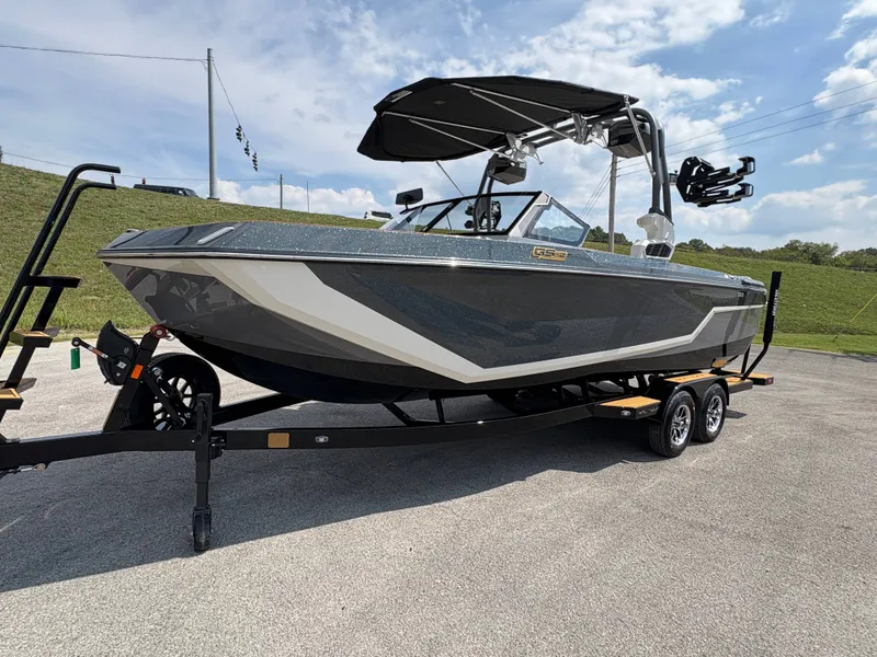 Slide: The Image of Nautique GS24 2026 - 95