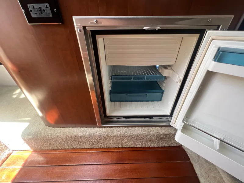 Slide: The Image of Crownline Boats 294 CR 2017 - 51