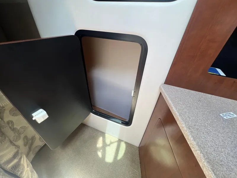 Slide: The Image of Crownline Boats 294 CR 2017 - 54