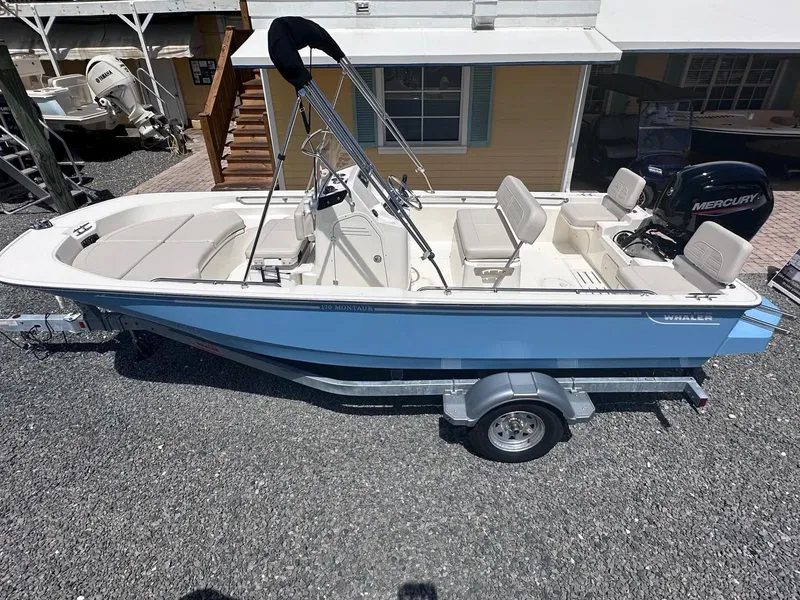 Slide: The Image of Boston Whaler 170 Montauk 2026 - 0