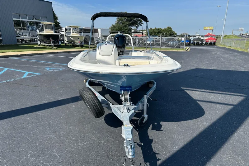 Slide: The Image of Boston Whaler 160 Super Sport 2026 - 4