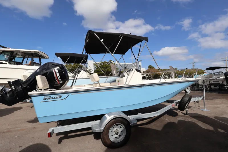 Slide: The Image of Boston Whaler 170 Montauk 2026 - 1