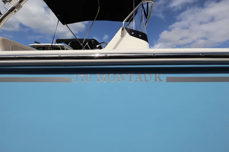 Slide: The Image of Boston Whaler 170 Montauk 2026 - 14