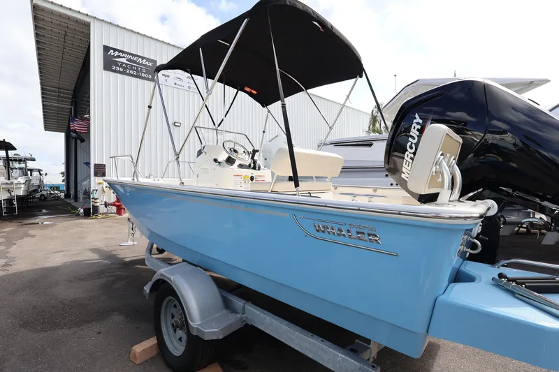 Slide: The Image of Boston Whaler 170 Montauk 2026 - 3