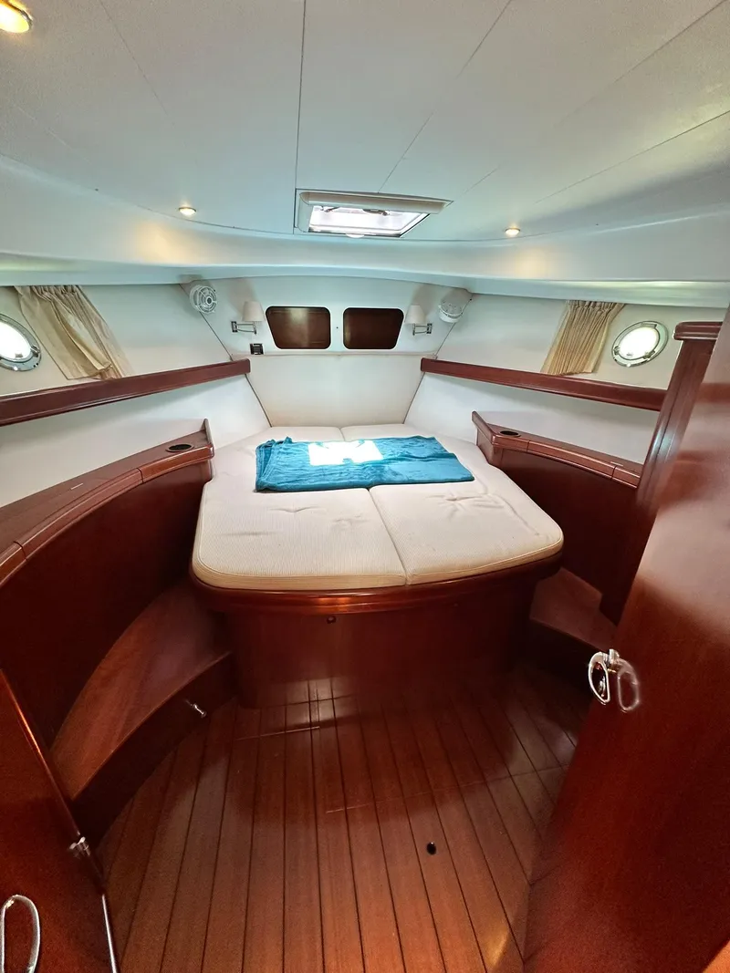 Slide: The Image of Beneteau Swift Trawler 42 2005 - 80