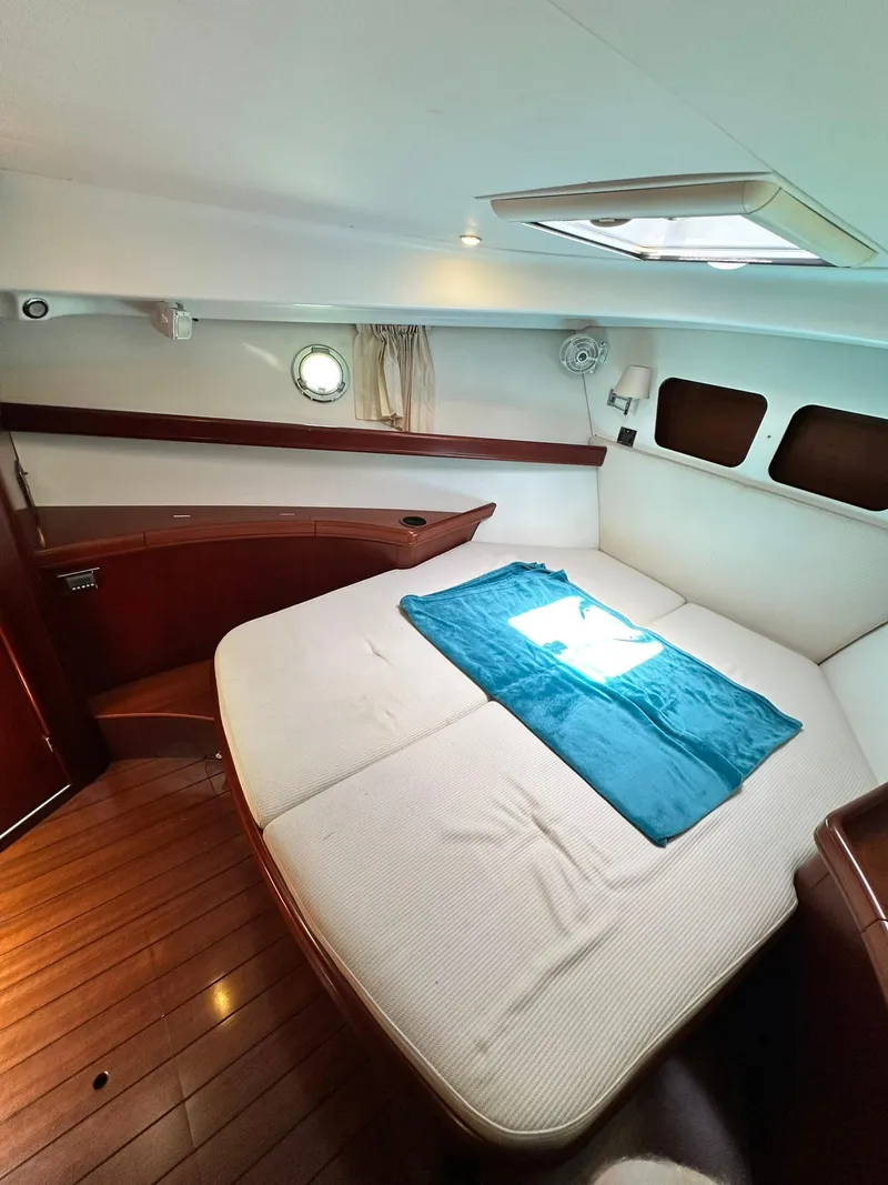Slide: The Image of Beneteau Swift Trawler 42 2005 - 83