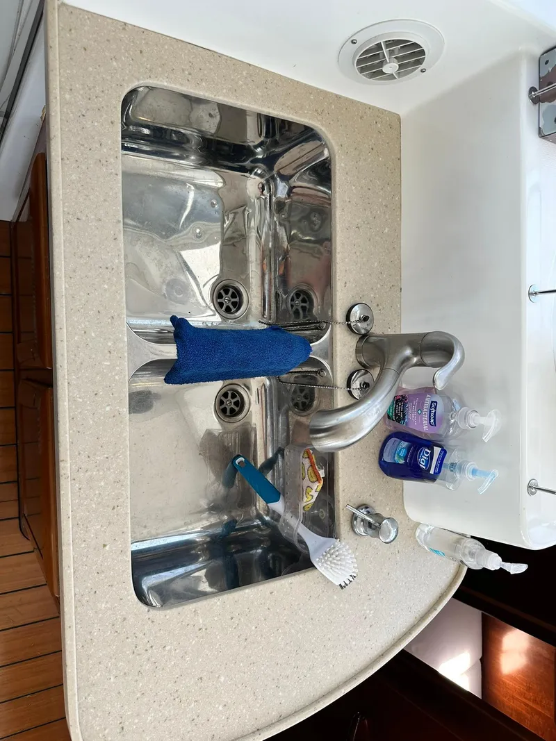 Slide: The Image of Beneteau Swift Trawler 42 2005 - 91