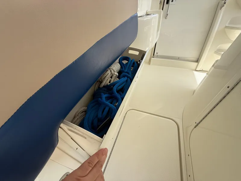Slide: The Image of Storage compartment with ropes on a 2008 Hydra-Sports Vector 3500 VX boat. - 35